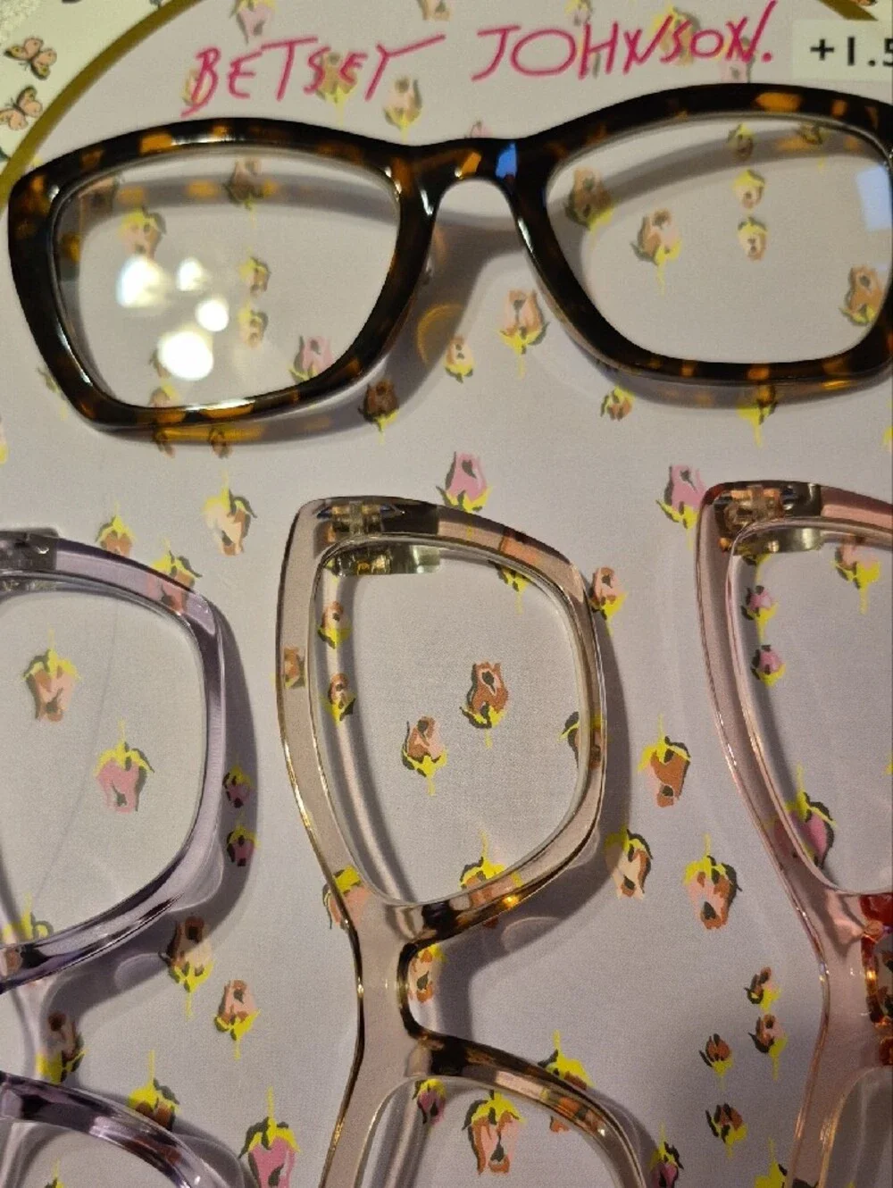 BETSEY JOHNSON Reading Glasses +1.50 Set Of 4 NEW